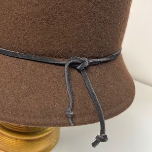 HAT-Cloche Brown Felt